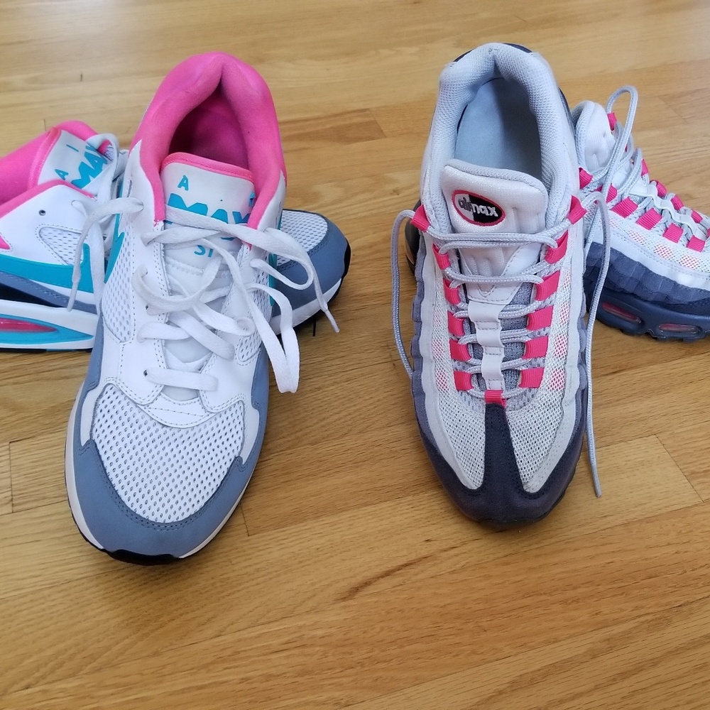 Nike Air Max shoes size 9